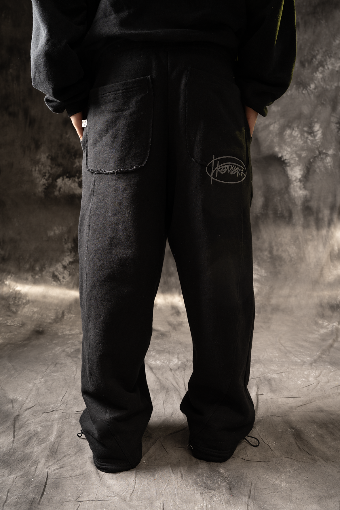 Jogger oversize Negro | BURNING